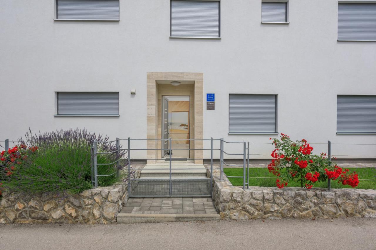 Apartments Vengust Malinska Exterior foto